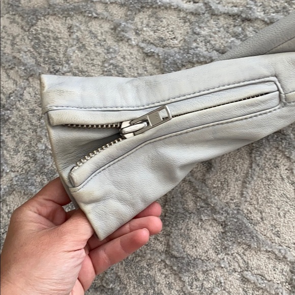 Leather jacket - Picture 2 of 4